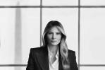 melania-trump-retrato-oficial-en-blanco-y-negro-focus-min0.03-0.51-149-99