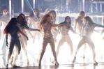 shakira-vuelve-a-lo-grande-a-los-grammy-y-dedica-mensaje-a-los-migrant-focus-min0.06-0.36-149-99